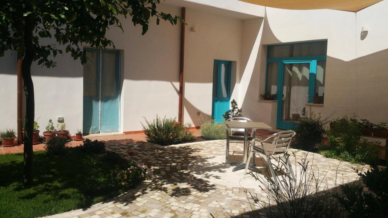 B&B-Le Rondini Монсеррато Экстерьер фото